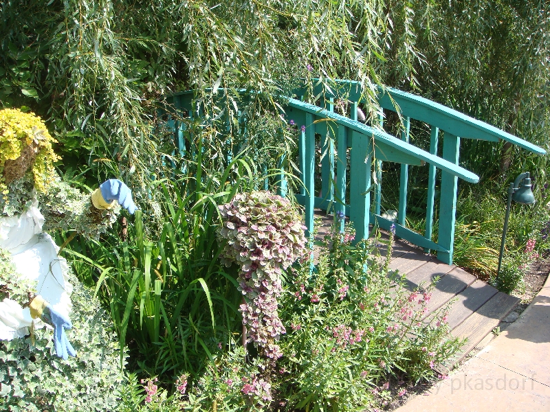 Western Michigan [2009] 423.JPG - Scenes from Frederik Meijer Gardens & Sculpture Park.